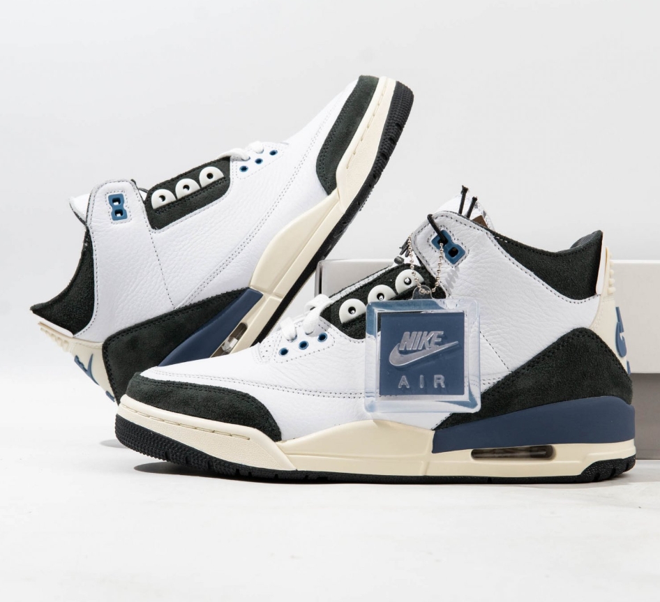 Jordan 3 Retro OG SP A Ma Maniére Diffused Blue
