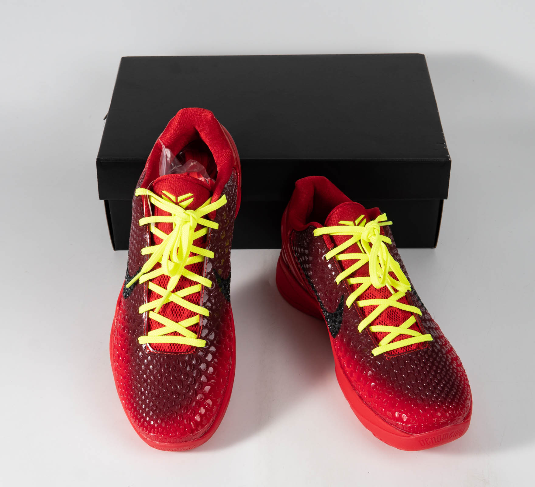 Kobe 6 Protro Reverse Grinch-2