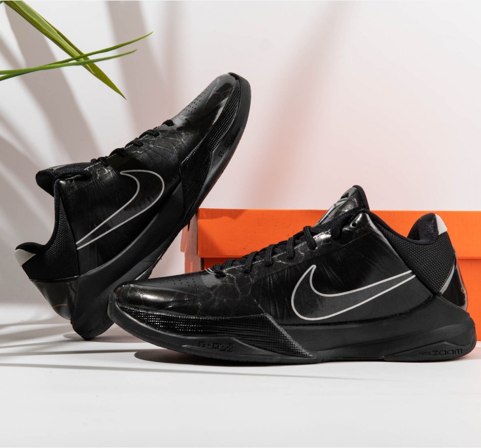 Nike Kobe 4 Blackout