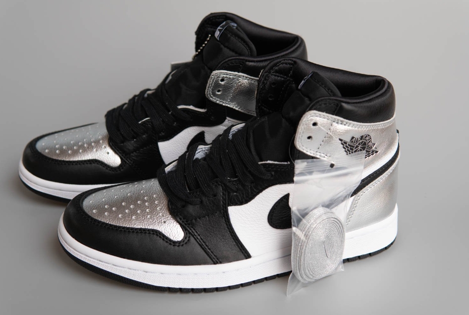 Jordan 1 Retro High Silver Toe